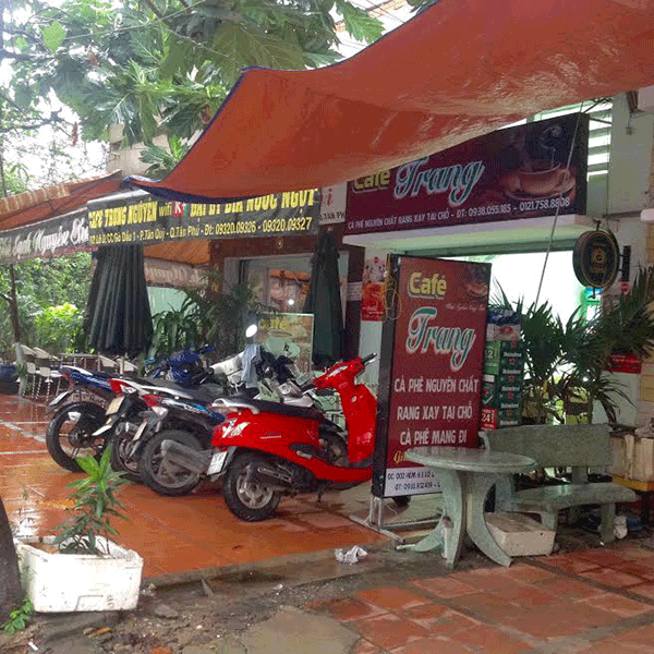 sang-quan-cafe-ngay-chung-cu-go-dau-tan-phu-43358.gif