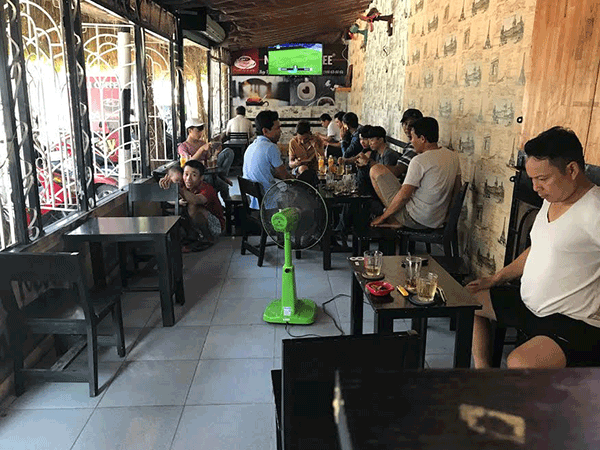 Sang quán cafe ngay góc ngã 3 quận 12