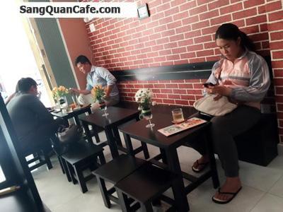 Sang quán cafe ngay khu ăn uống quận Phú Nhuận