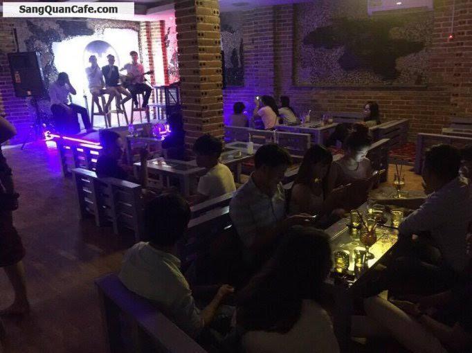 Sang quán cafe ngay sau lưng trường Đại Học Bình Dương