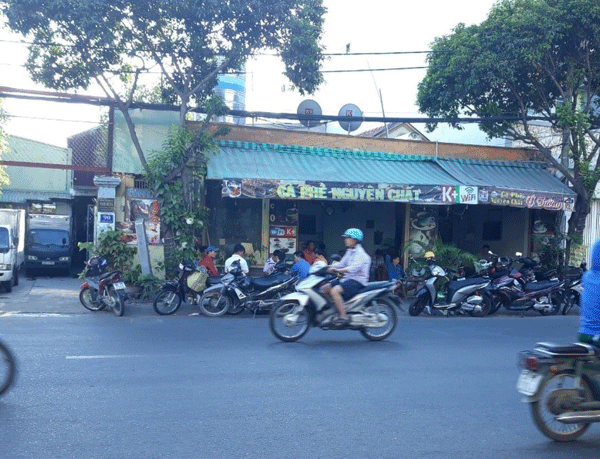 Sang quán cafe nguyên chất hoạt động được 4 năm