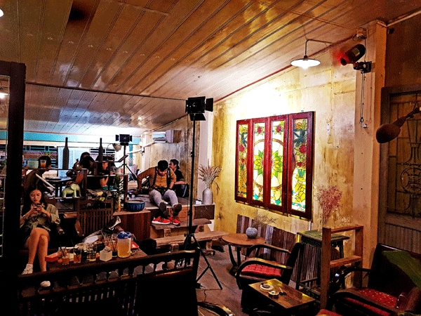 Sang quán cafe phong cách cổ điển