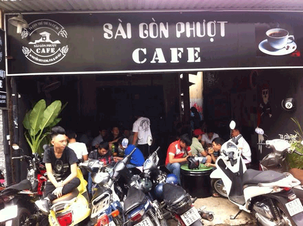 Sang quán cafe phong cách xe và phượt thủ