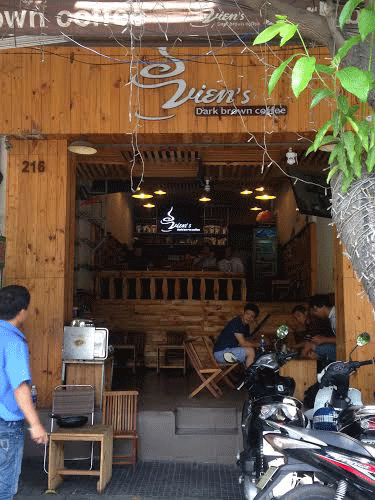 Xuất cảnh sang gấp quán cafe Quận 1