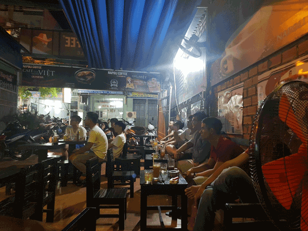 sang-quan-cafe-quan-kinh-doanh-dong-khach-41872.gif