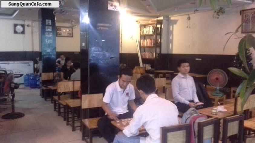 Sang quán cafe rất đông khách quận 10