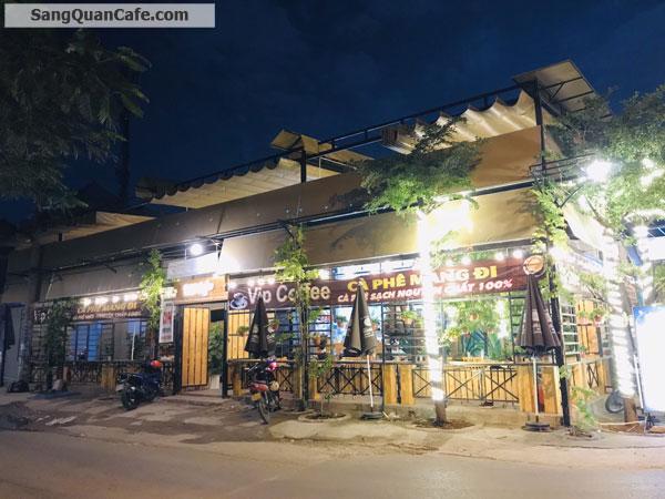 Sang quán Cafe Sân vườn gốc ngã tư