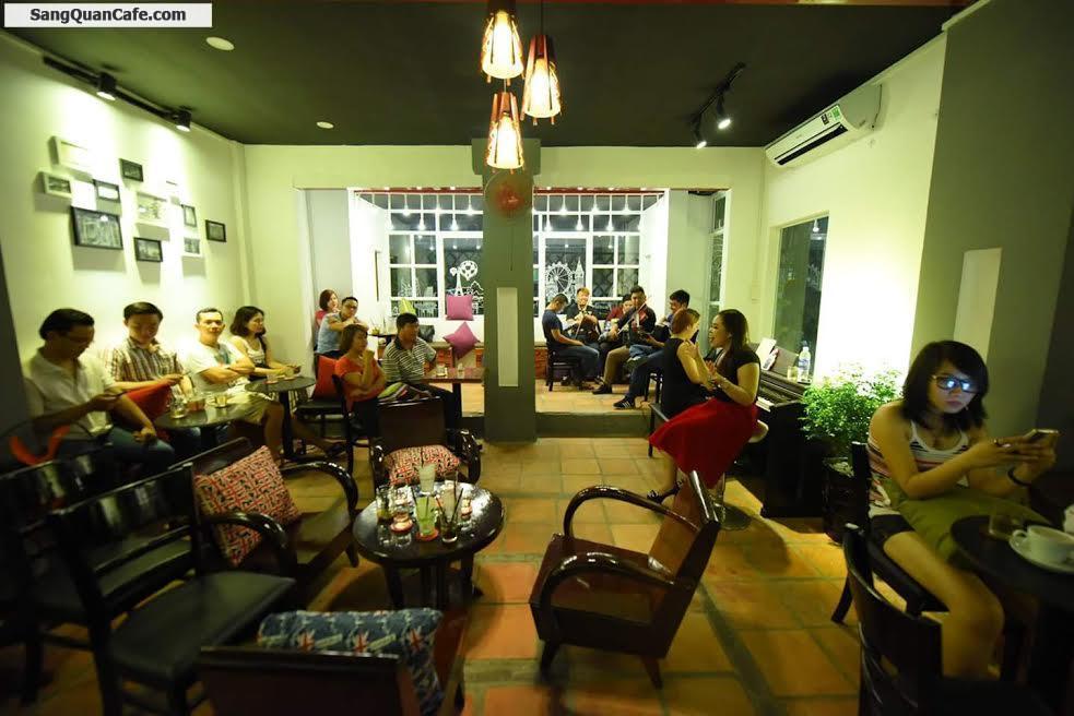 Sang quán cafe sân vườn máy lạnh, hát với nhau sân thượng