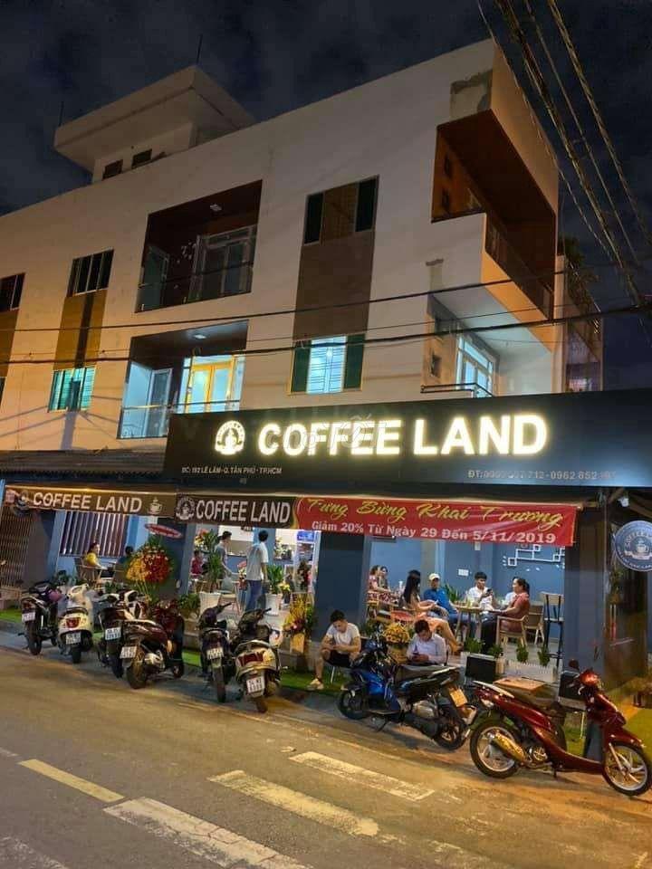 Sang quán cafe tâm huyết do dịch bệnh không có người coi quán