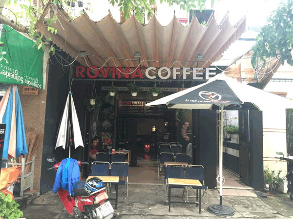 sang-quan-cafe-thuong-hieu-rovina-quan-tan-phu-63203.gif