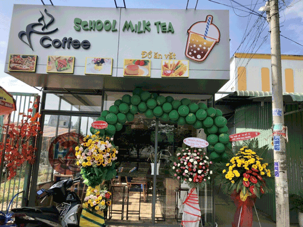 sang-quan-cafe-tra-sua-doi-dien-truong-pham-van-hai-68238.gif