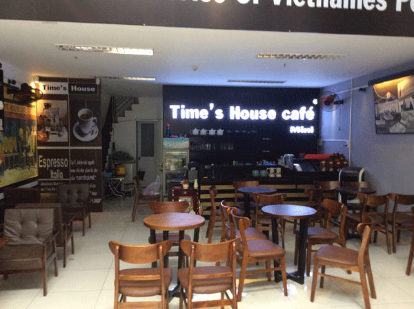 sang-quan-cafe-trang-tret-cc-8x-plus-56379.gif