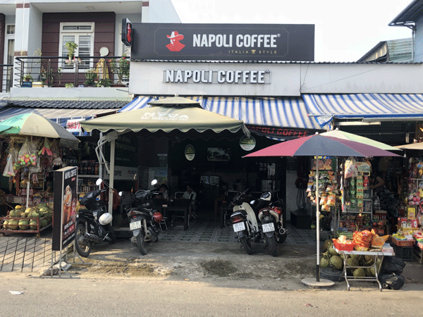 sang-quan-cafe-trong-chuoi-napoli-cofee-kcn-ponyuen-80623.gif