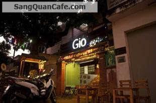 Sang Quán Cafe vỉa hè gần góc ngã tư Lạc Long Quân