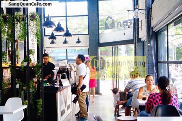 Sang quán cafe Ý 2 mặt tiền Quận 4