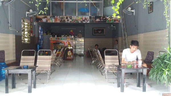 Sắp sinh em bé nên cần sang quán cafe đang kinh doanh